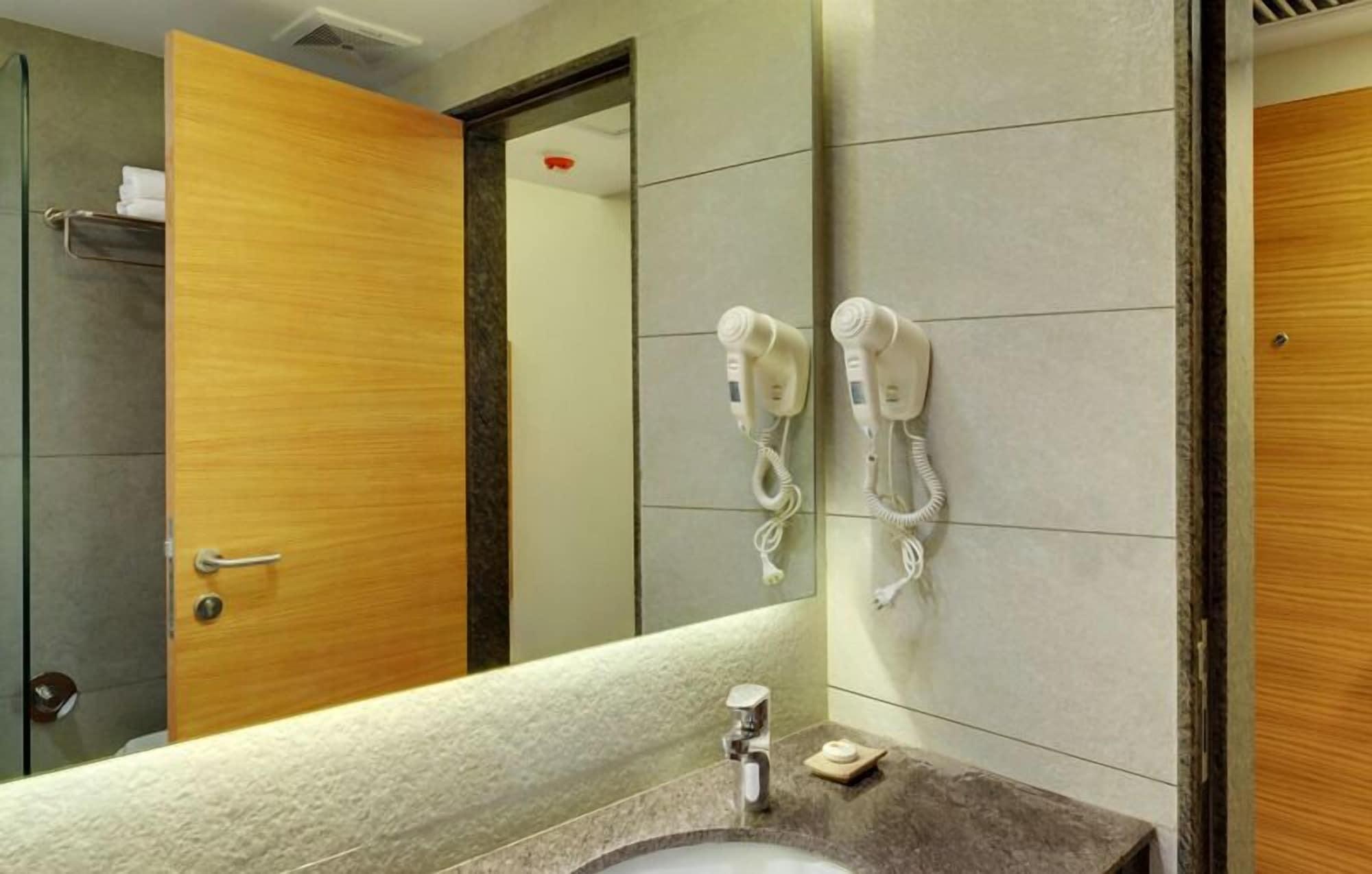 Hotel Suba Elite Vadodara Exterior photo
