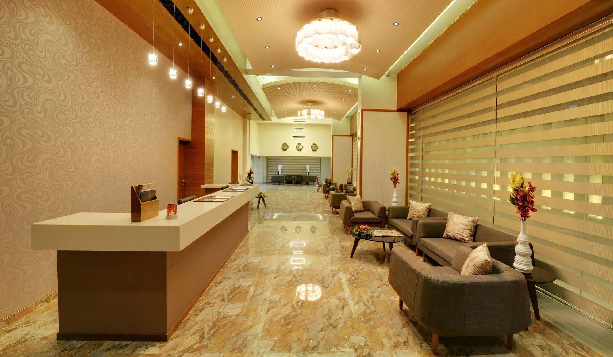 Hotel Suba Elite Vadodara Exterior photo